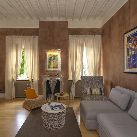Lauri Loft *